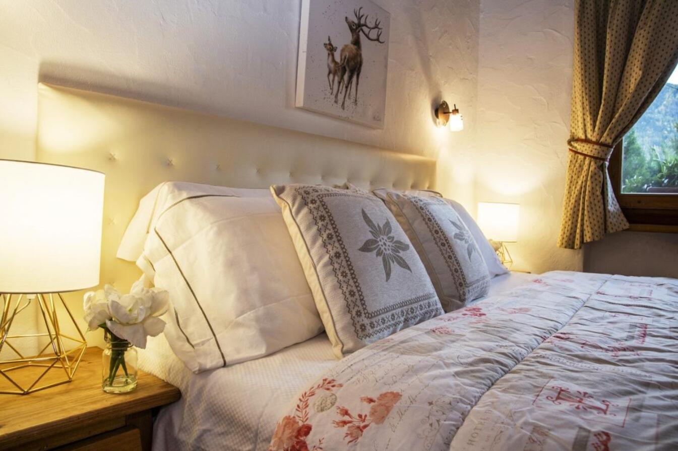 Bijoux Des Alpes - Mont Blanc Village لا سالّي الغرفة الصورة