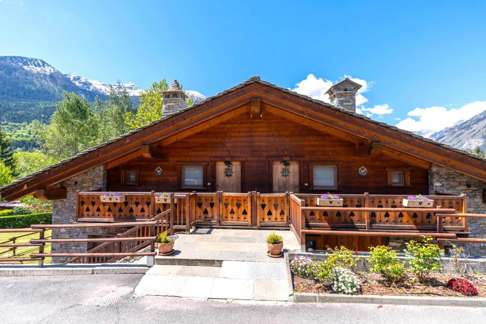 Bijoux Des Alpes - Mont Blanc Village لا سالّي المظهر الخارجي الصورة